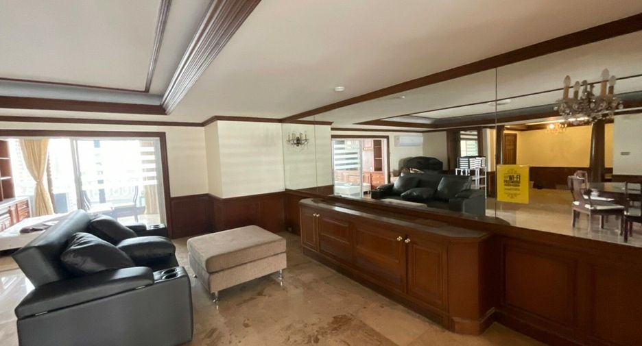 For rent 3 bedrooms condo in Khlong Toei, Bangkok