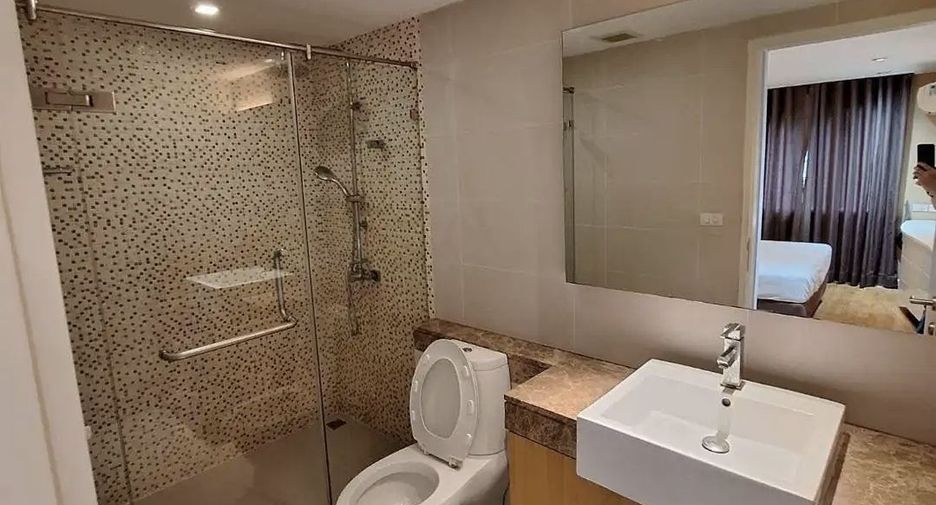 Wohnung zur Miete mit 3 Zimmer in Watthana, Bangkok