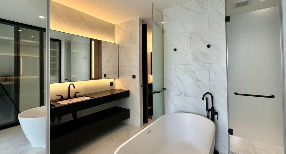 For rent 1 bed condo in Sathon, Bangkok