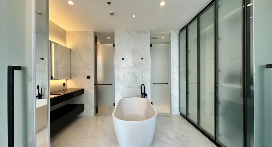 For rent 1 bed condo in Sathon, Bangkok