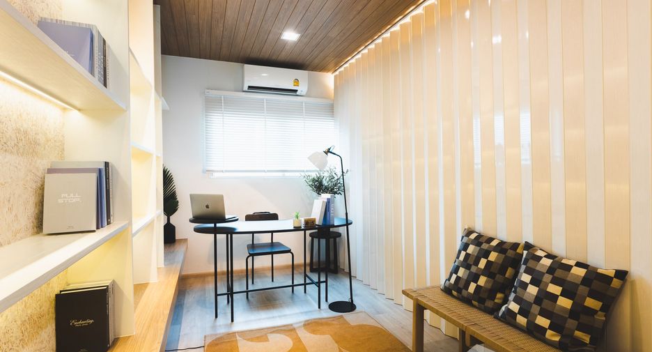 Casa adosada en alquiler de 3 habitaciones en Bang Phli, Samut Prakan