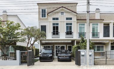 À louer 3 chambres maison de ville à Bang Phli, Samut Prakan