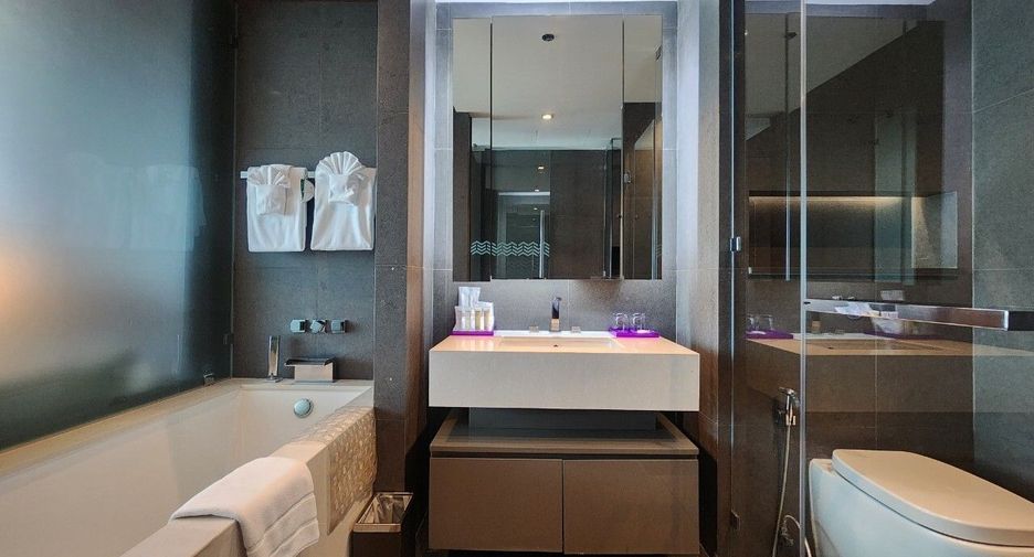 For rent 2 bedrooms condo in Sathon, Bangkok