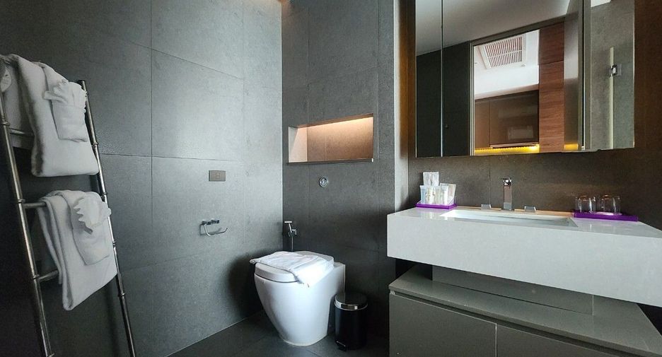 For rent 2 bedrooms condo in Sathon, Bangkok
