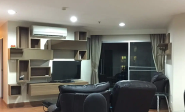 À louer 3 chambres condo à Huai Khwang, Bangkok