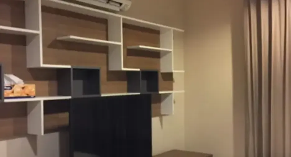For rent 3 bedrooms condo in Huai Khwang, Bangkok