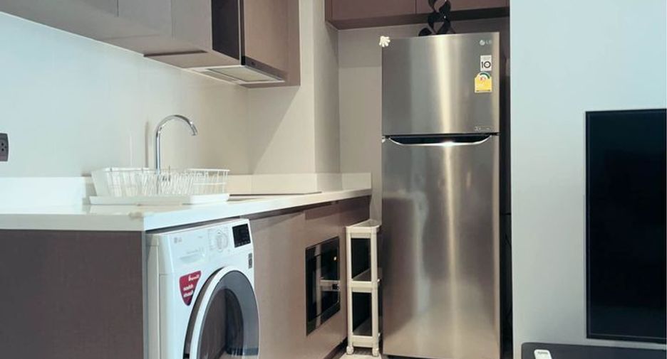 Condo en alquiler de 1 habitaciones en Watthana, Bangkok