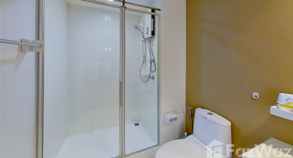 For rent 2 bedrooms condo in Phra Khanong, Bangkok