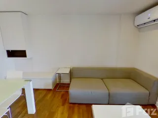 For rent 2 bedrooms condo in Phra Khanong, Bangkok