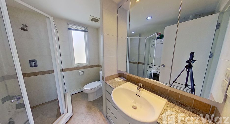 For rent 3 ベッドルーム condo in Yan Nawa, Bangkok