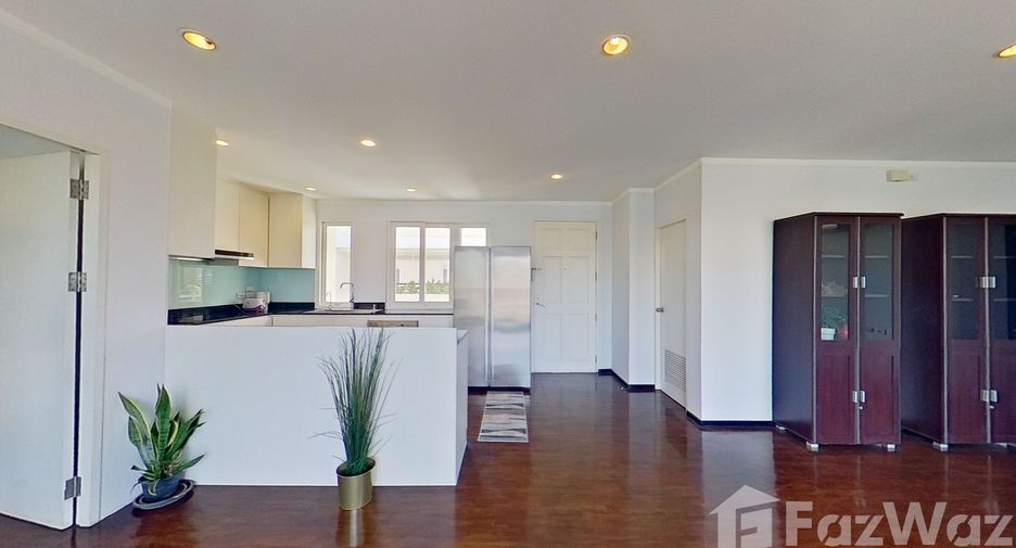 For rent 3 ベッドルーム condo in Yan Nawa, Bangkok
