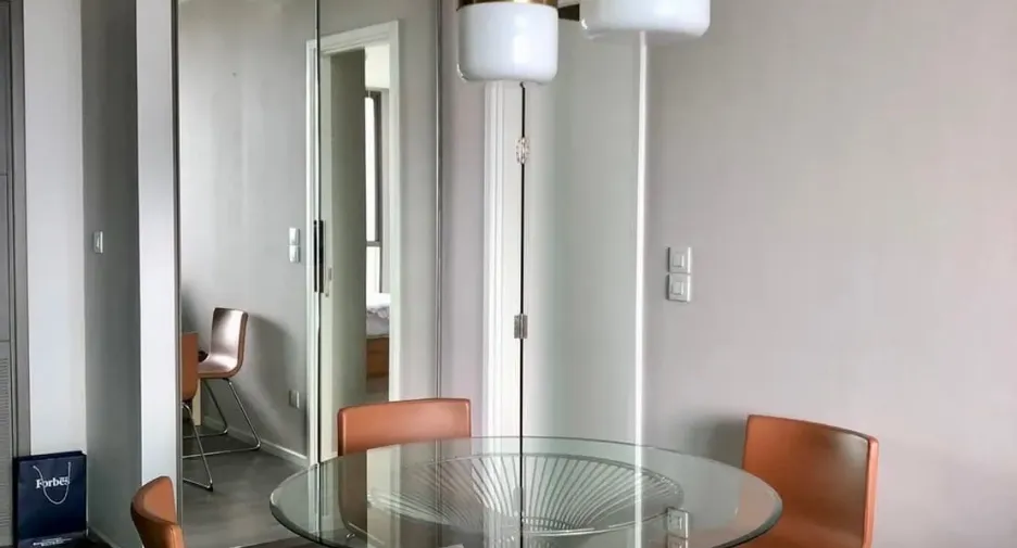 Condo en alquiler de 2 habitaciones en Khlong Toei, Bangkok
