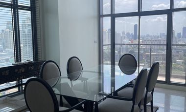 For rent 3 bedrooms condo in Khlong Toei, Bangkok