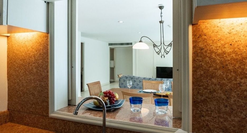 For rent 3 ベッドルーム apartment in Sathon, Bangkok