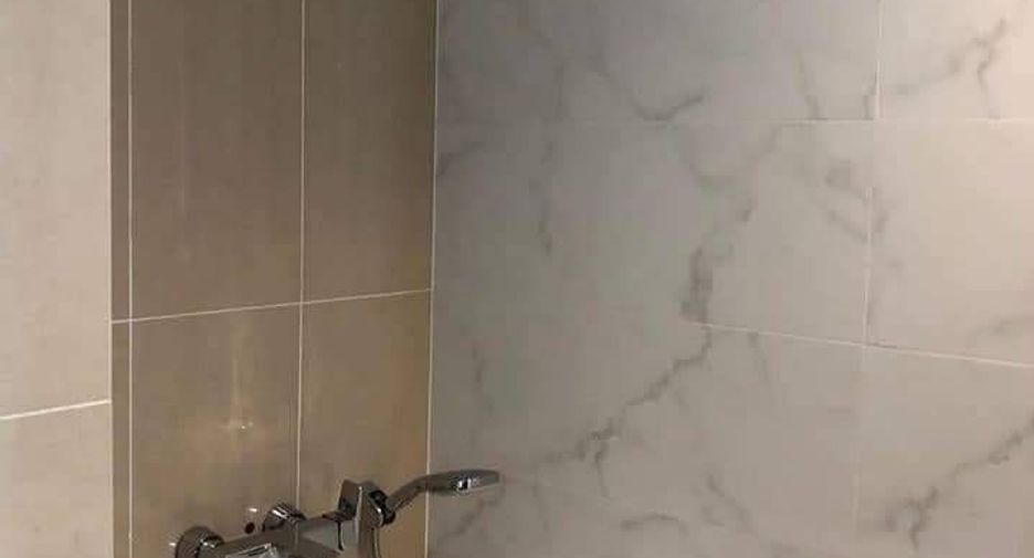 For rent 2 bedrooms condo in Huai Khwang, Bangkok