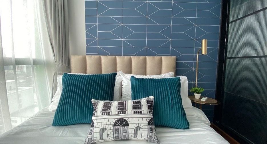 For rent 1 bed condo in Pathum Wan, Bangkok