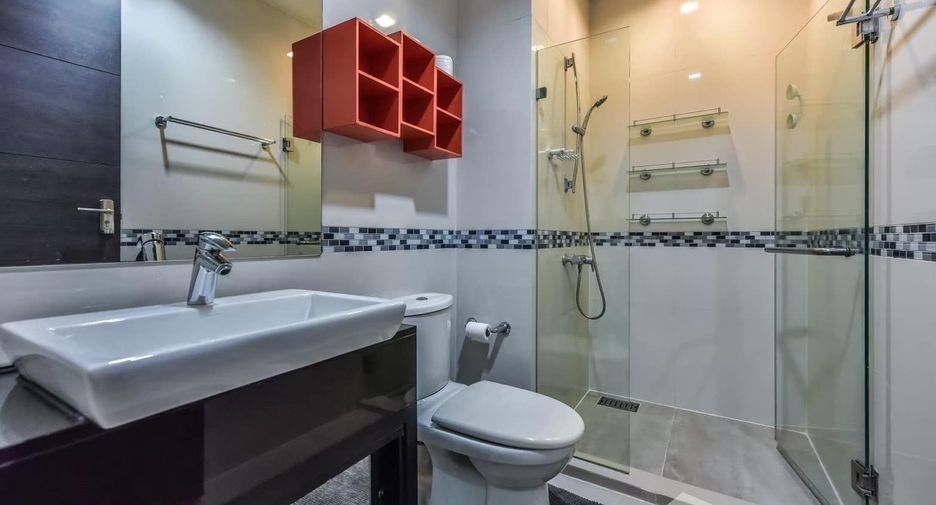 Wohnung zur Miete mit 2 Zimmer in Ratchathewi, Bangkok