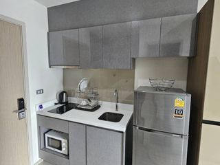 À louer studio condo à Huai Khwang, Bangkok