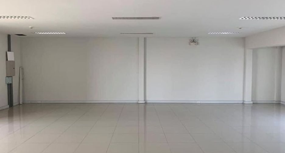 Oficina en alquiler en Bang Na, Bangkok