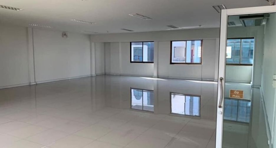 Oficina en alquiler en Bang Na, Bangkok