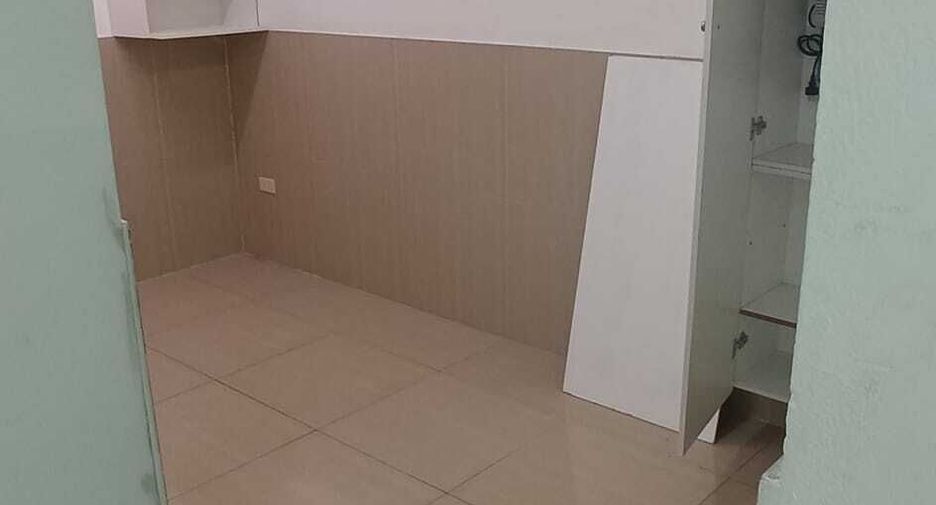 For rent office in Huai Khwang, Bangkok