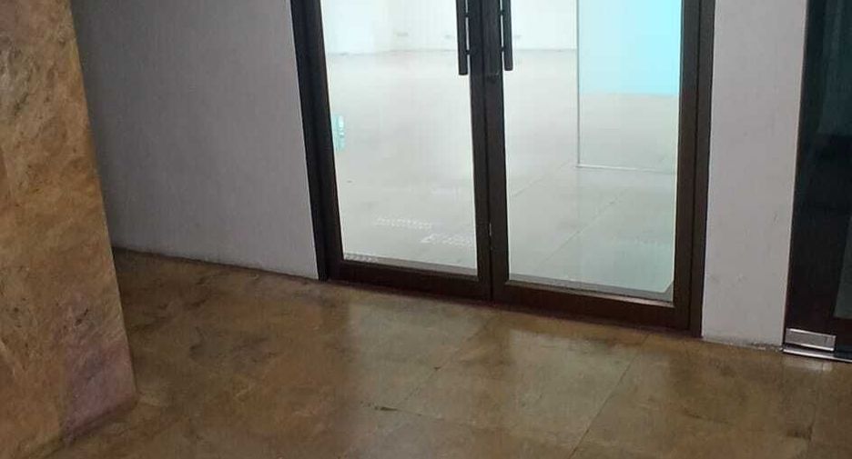 For rent office in Huai Khwang, Bangkok