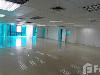 Büro zur Miete in Huai Khwang, Bangkok