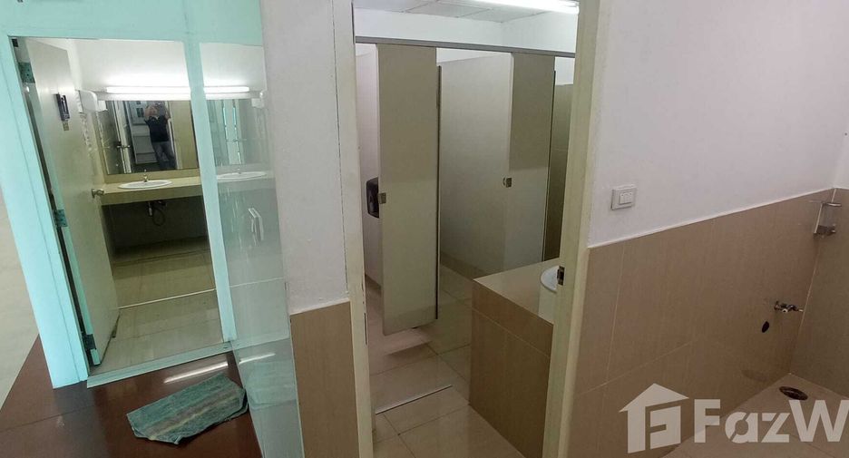 For rent office in Huai Khwang, Bangkok