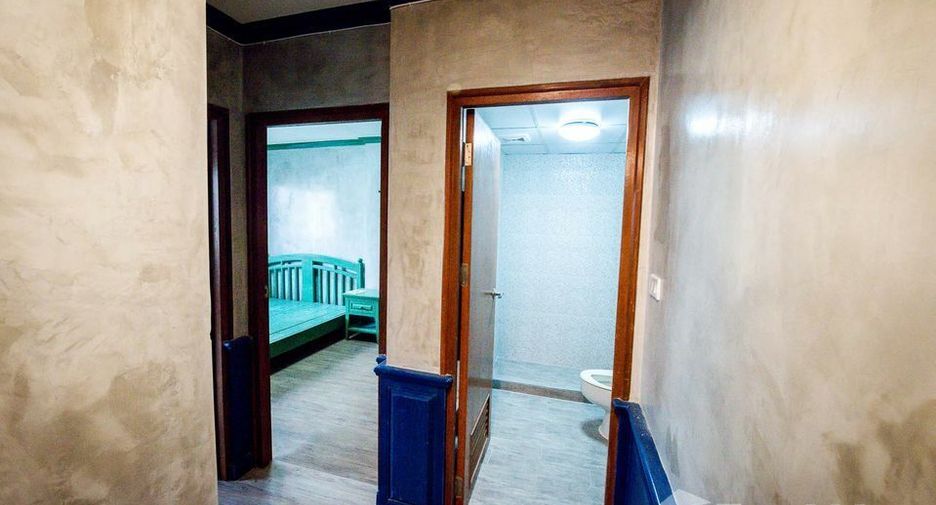 For rent 2 bedrooms condo in Yan Nawa, Bangkok
