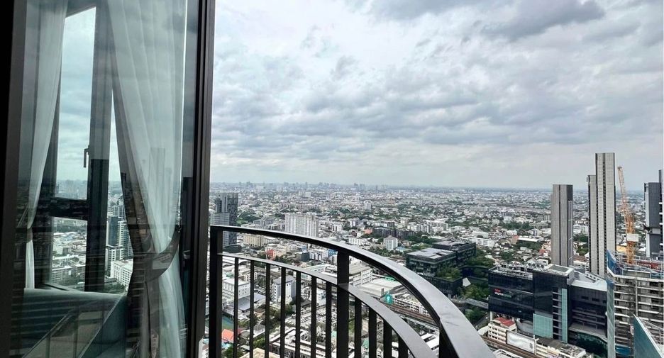 For rent 2 bedrooms condo in Bang Na, Bangkok
