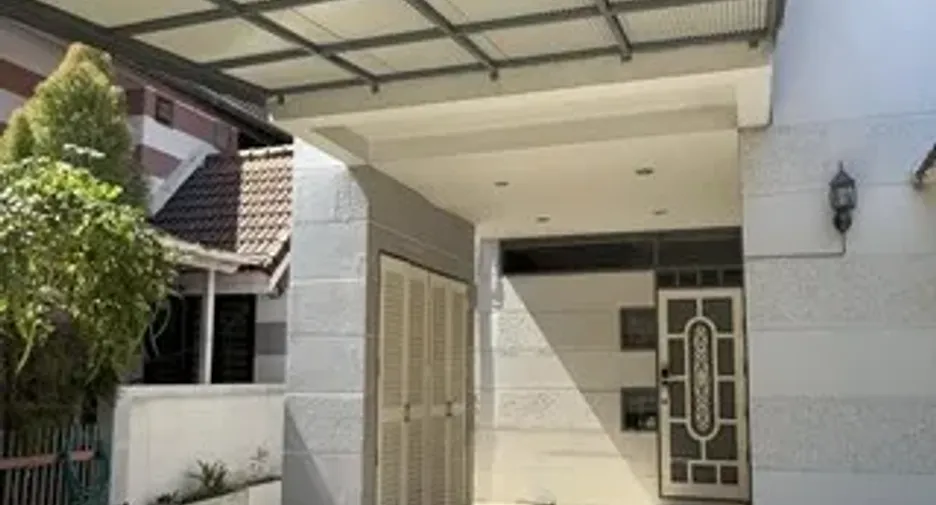 For rent 3 bedrooms house in Saphan Sung, Bangkok