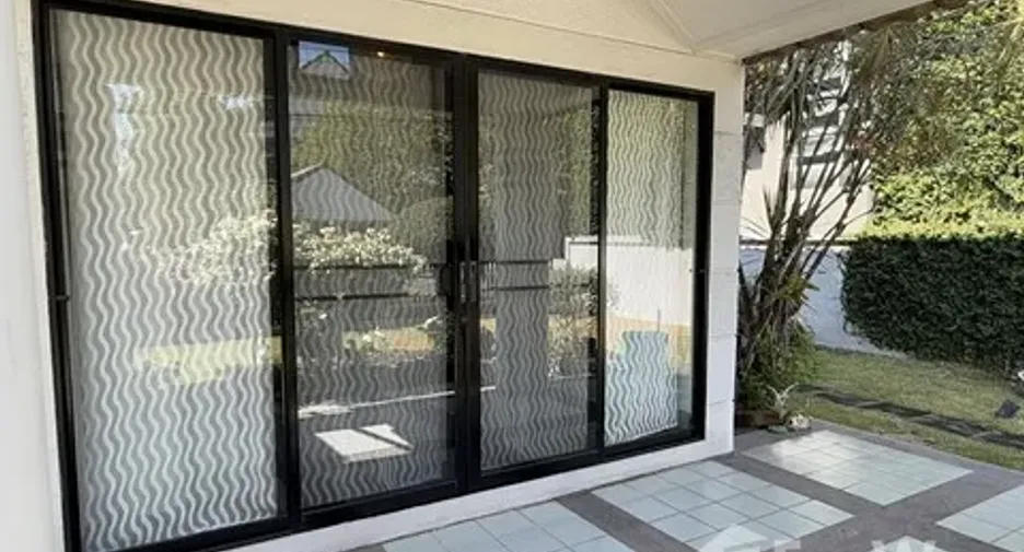 For rent 3 bedrooms house in Saphan Sung, Bangkok