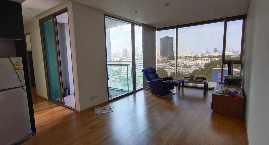 For rent 2 bedrooms condo in Yan Nawa, Bangkok