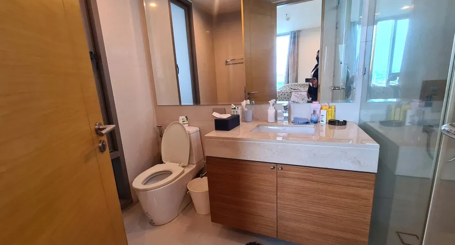 For rent 2 bedrooms condo in Yan Nawa, Bangkok