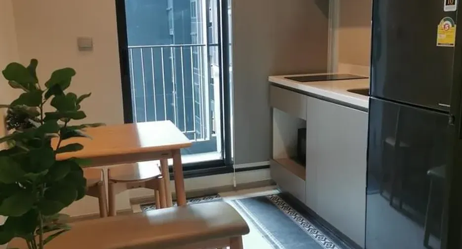For rent 1 bed condo in Huai Khwang, Bangkok