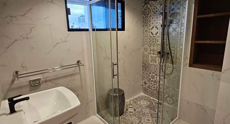 Condo en alquiler de 2 habitaciones en Watthana, Bangkok