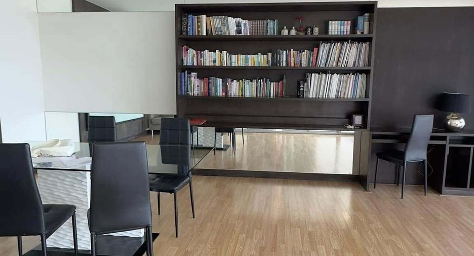 Wohnung zur Miete mit Studio in Khlong Toei, Bangkok