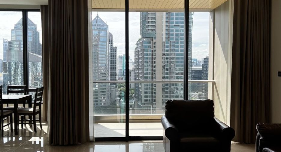 For rent 2 bedrooms condo in Pathum Wan, Bangkok