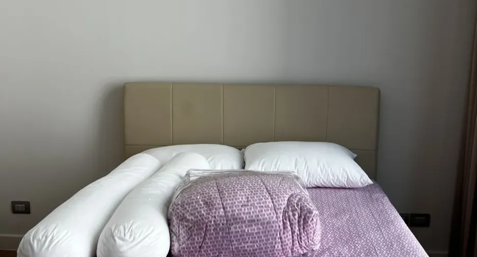 For rent 2 bedrooms condo in Pathum Wan, Bangkok