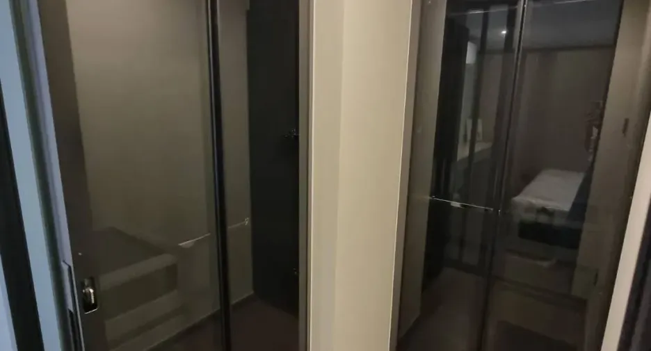 For rent 2 bedrooms condo in Bang Rak, Bangkok