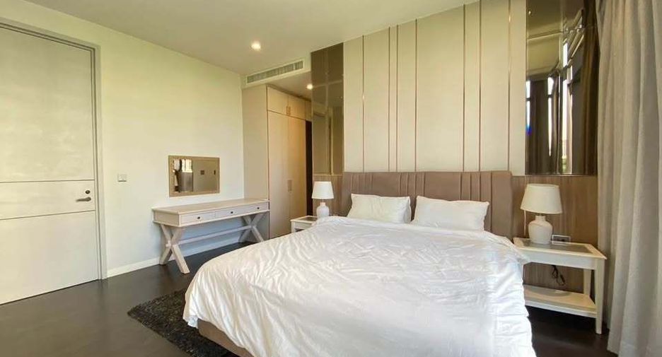 For rent 2 bedrooms condo in Khlong Toei, Bangkok