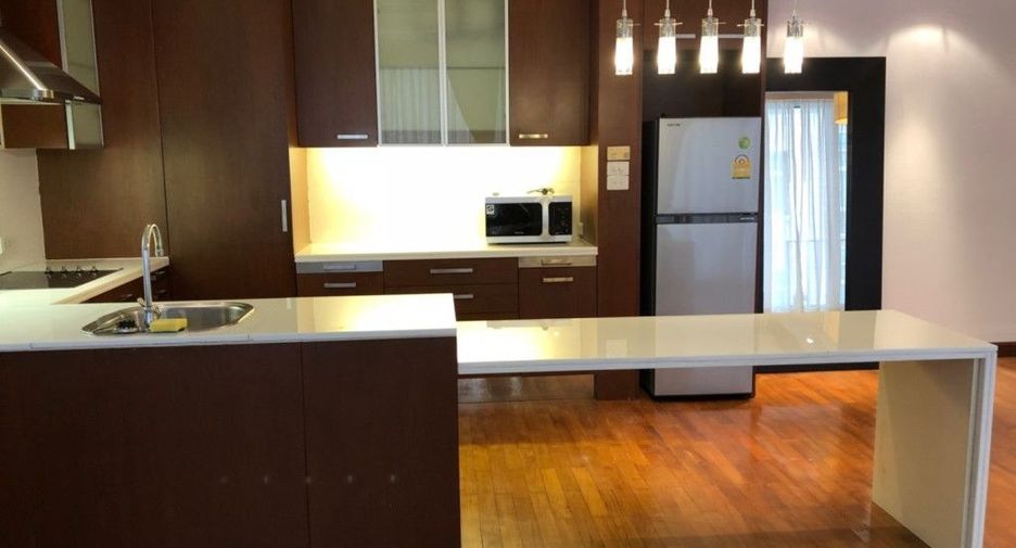 For rent 1 bed condo in Pathum Wan, Bangkok