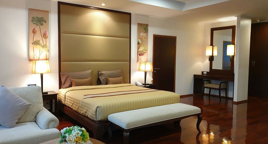 For rent 3 ベッドルーム condo in Watthana, Bangkok