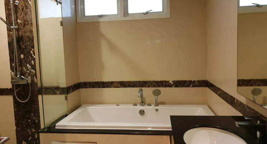 Wohnung zur Miete mit 3 Zimmer in Watthana, Bangkok