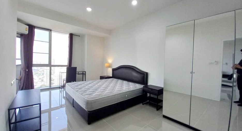 For rent 4 ベッドルーム condo in Khlong Toei, Bangkok