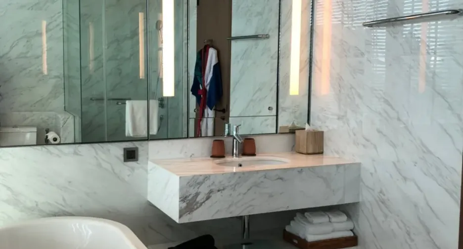 For rent 2 ベッドルーム condo in Pathum Wan, Bangkok