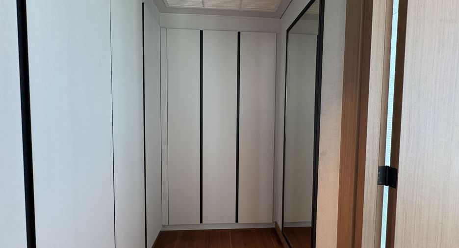 For rent 2 ベッドルーム condo in Pathum Wan, Bangkok