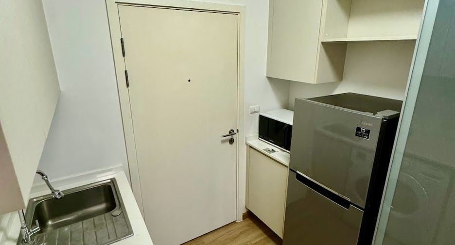 Condo en alquiler de estudio en Huai Khwang, Bangkok