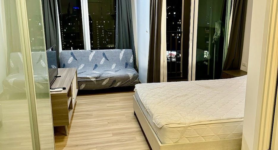 Condo en alquiler de estudio en Huai Khwang, Bangkok