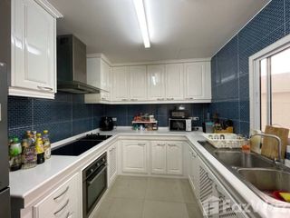 Аренда 6 спальни офис в Щаттхана, Бангкок